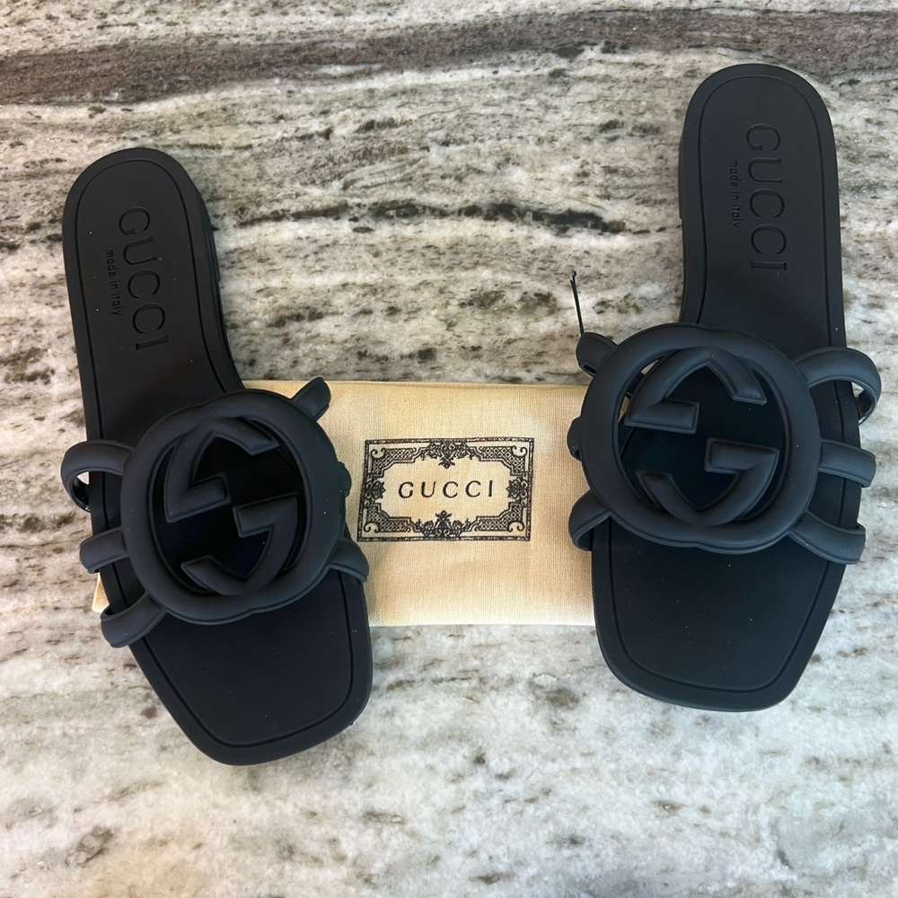 Gucci Double G rubber sandals size 10